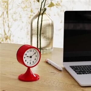 Cute Red Analog Alarm Clock – Small Retro Battery-Powered Table Clock